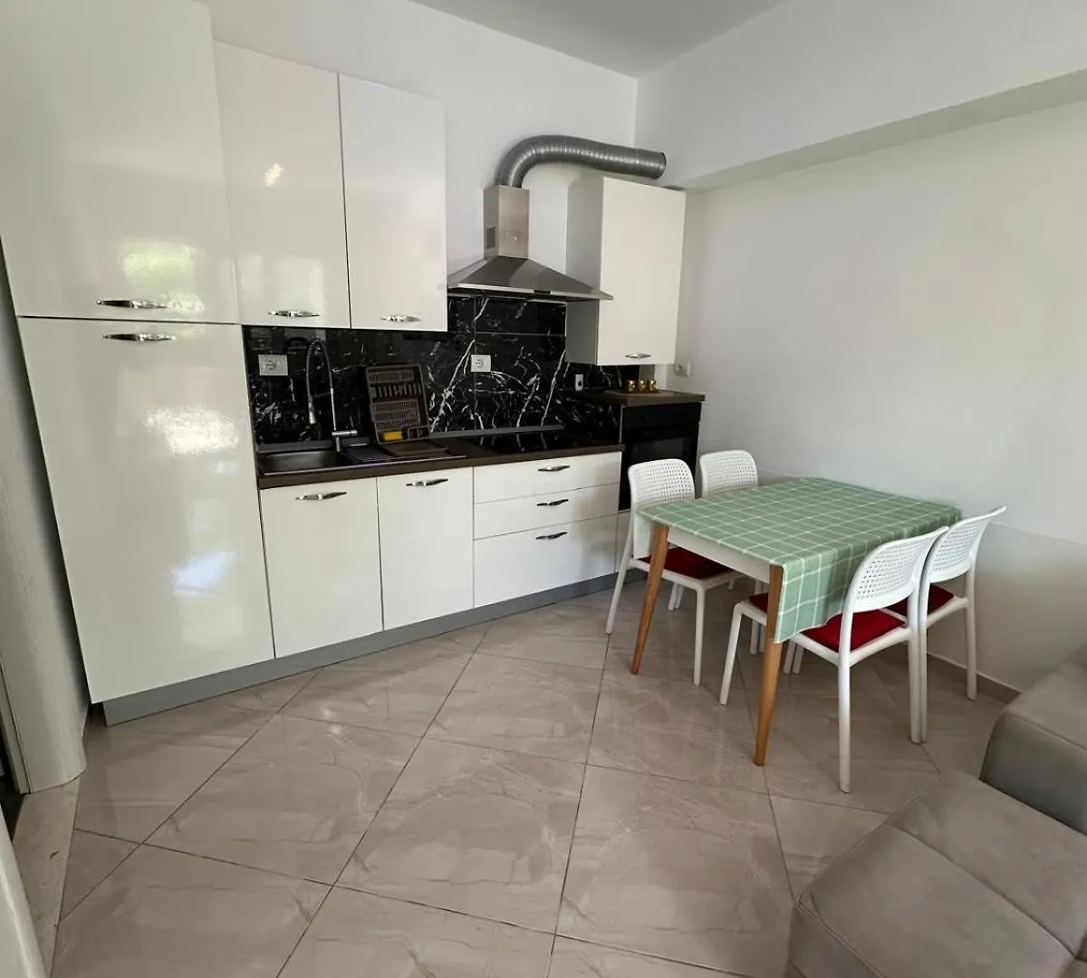 Gjiri I Lalzit Lura 3 Apartment Toni Durres 0*,  Albania