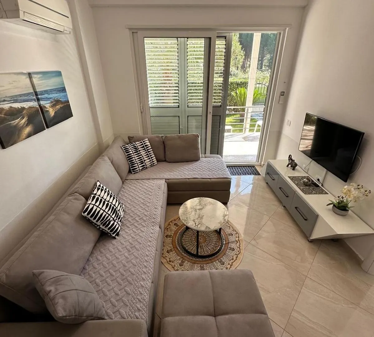 Gjiri I Lalzit Lura 3 Apartment Toni Durres 0*,  Albania